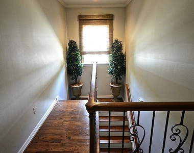 4142 Villanova Street - Photo Thumbnail 6