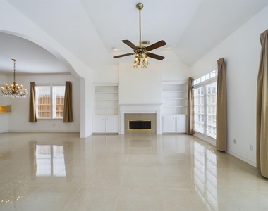 5627 Winsome Lane - Photo Thumbnail 4
