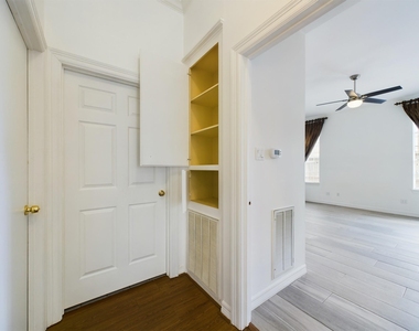 5627 Winsome Lane - Photo Thumbnail 17