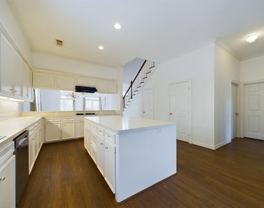 5627 Winsome Lane - Photo Thumbnail 12