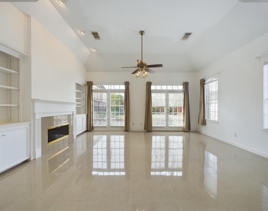 5627 Winsome Lane - Photo Thumbnail 7