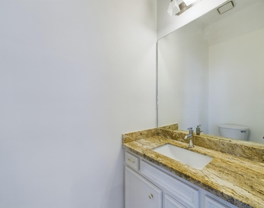 5627 Winsome Lane - Photo Thumbnail 16
