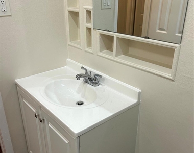 5718 Mackinaw Street - Photo Thumbnail 17