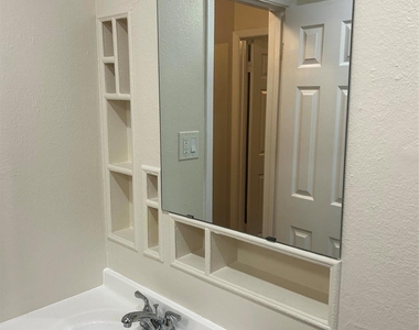 5718 Mackinaw Street - Photo Thumbnail 18