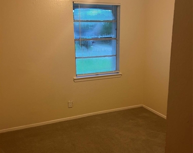 5718 Mackinaw Street - Photo Thumbnail 23