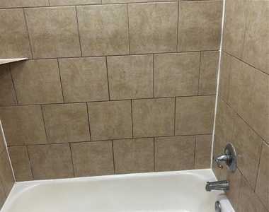 5718 Mackinaw Street - Photo Thumbnail 21