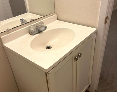 5718 Mackinaw Street - Photo Thumbnail 13