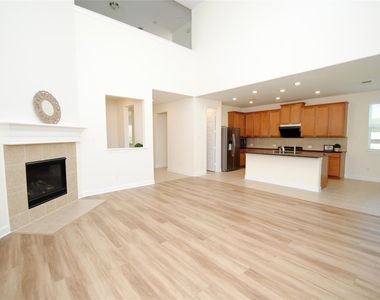 26806 Skylark Bluff Trail - Photo Thumbnail 8