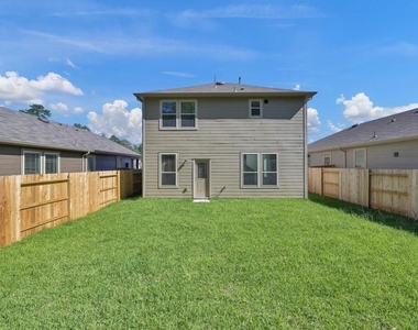 10573 Pineland Drive - Photo Thumbnail 5