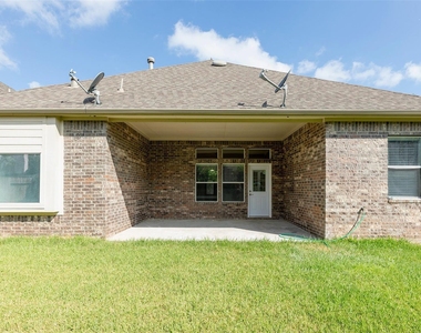 7003 Kendall Lake Court - Photo Thumbnail 15