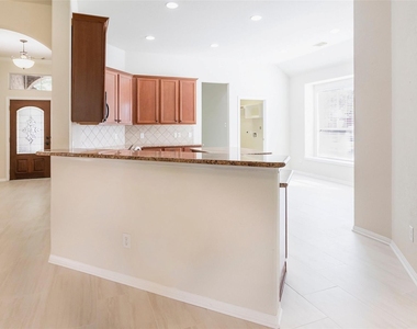 7003 Kendall Lake Court - Photo Thumbnail 6