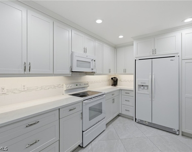 25248 Pelican Creek Circle - Photo Thumbnail 5