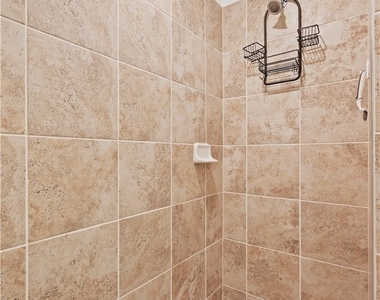 43021 Greenway Boulevard - Photo Thumbnail 13