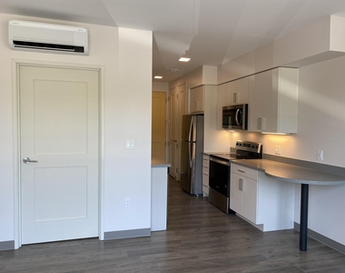 409 Elm - Photo Thumbnail 11