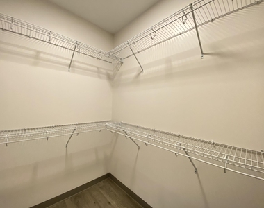 409 Elm - Photo Thumbnail 13