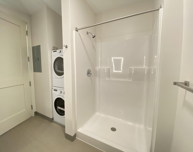409 Elm - Photo Thumbnail 15