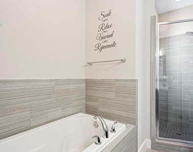 955 Saint Augustine Street - Photo Thumbnail 11