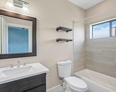 955 Saint Augustine Street - Photo Thumbnail 16