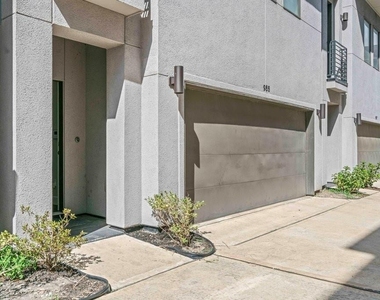 955 Saint Augustine Street - Photo Thumbnail 28