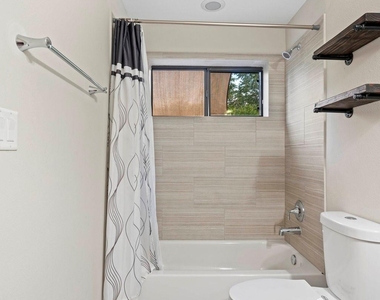 955 Saint Augustine Street - Photo Thumbnail 20
