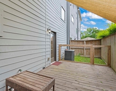 955 Saint Augustine Street - Photo Thumbnail 26