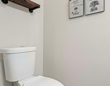 955 Saint Augustine Street - Photo Thumbnail 24