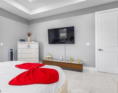 2837 Nw 3rd Street - Photo Thumbnail 16