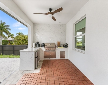 2837 Nw 3rd Street - Photo Thumbnail 20