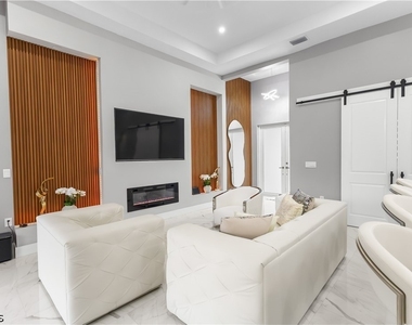 2837 Nw 3rd Street - Photo Thumbnail 6