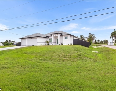 2837 Nw 3rd Street - Photo Thumbnail 1