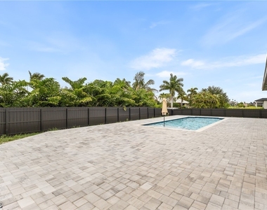 2837 Nw 3rd Street - Photo Thumbnail 24