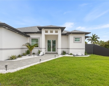 2837 Nw 3rd Street - Photo Thumbnail 3