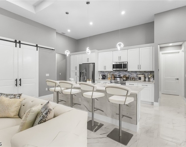 2837 Nw 3rd Street - Photo Thumbnail 7