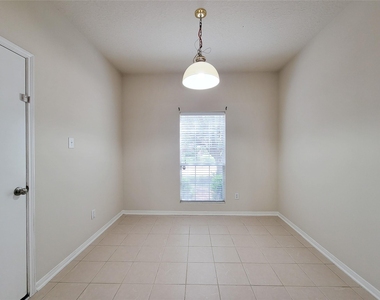 19330 Harvest Stream Way - Photo Thumbnail 18
