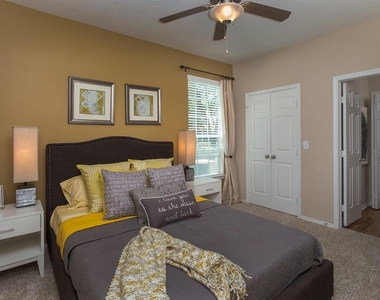 10440 Deerwood - Photo Thumbnail 5