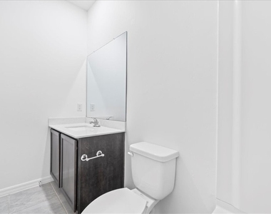 2928 Nw 27th Street - Photo Thumbnail 24