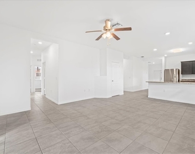 2928 Nw 27th Street - Photo Thumbnail 11