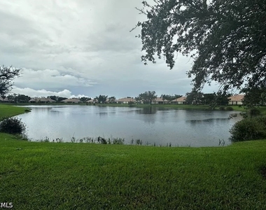 8837 E Bay Circle - Photo Thumbnail 16