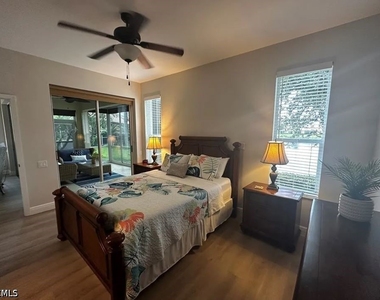 8837 E Bay Circle - Photo Thumbnail 9
