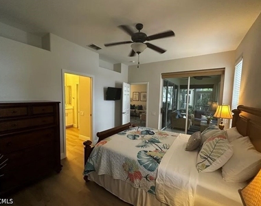 8837 E Bay Circle - Photo Thumbnail 10