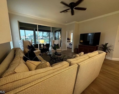 8837 E Bay Circle - Photo Thumbnail 1