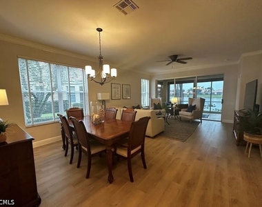 8837 E Bay Circle - Photo Thumbnail 14