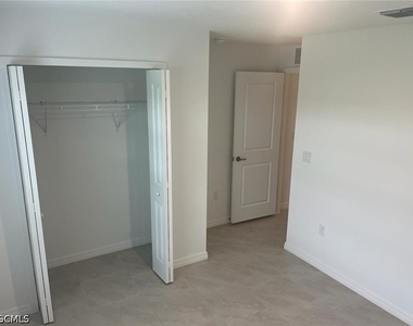 3924 Ne 17th Avenue - Photo Thumbnail 11
