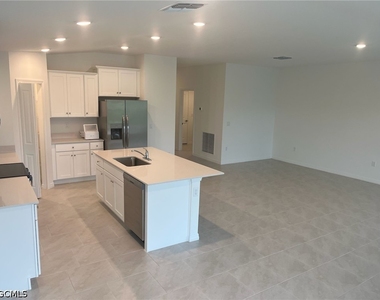 3924 Ne 17th Avenue - Photo Thumbnail 18