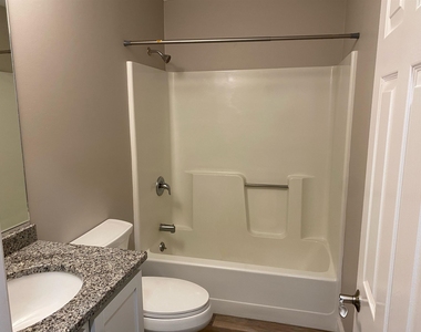 10 Barrington - Photo Thumbnail 4