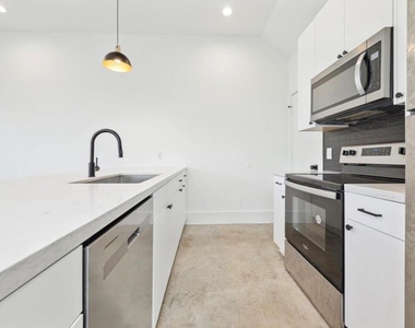 316 N Everton Street - Photo Thumbnail 3