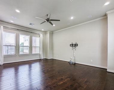 5323 Kiam Street - Photo Thumbnail 16