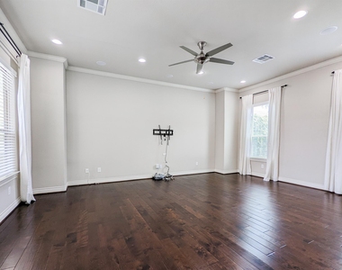 5323 Kiam Street - Photo Thumbnail 13