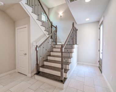 5323 Kiam Street - Photo Thumbnail 8