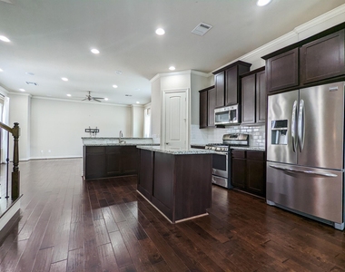 5323 Kiam Street - Photo Thumbnail 1